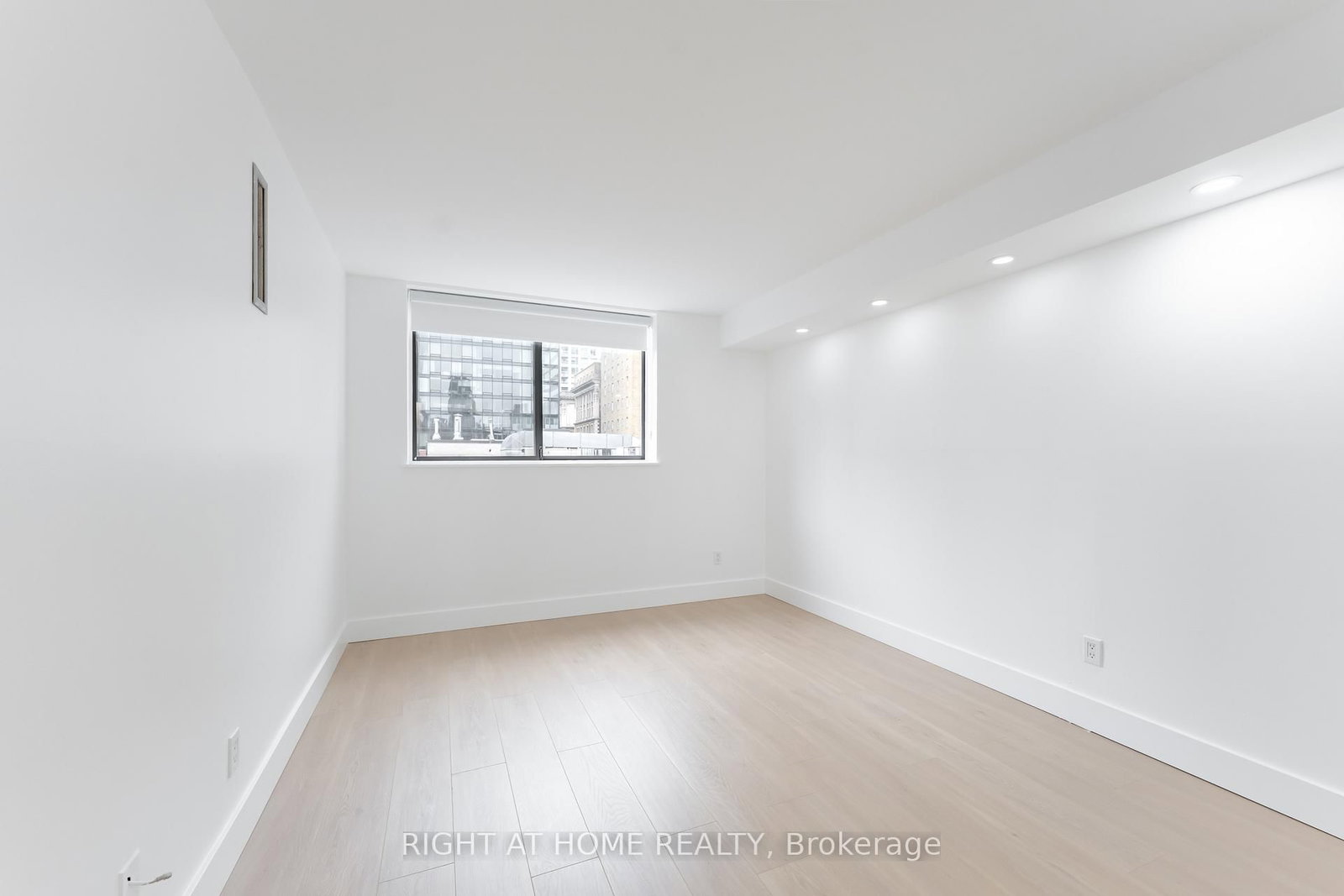 30 Church Street, Unit 905 - Photo 37