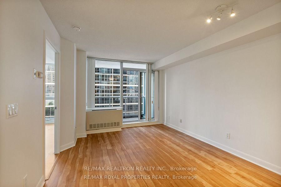 4978 Yonge Street, Unit 810 - Photo 7