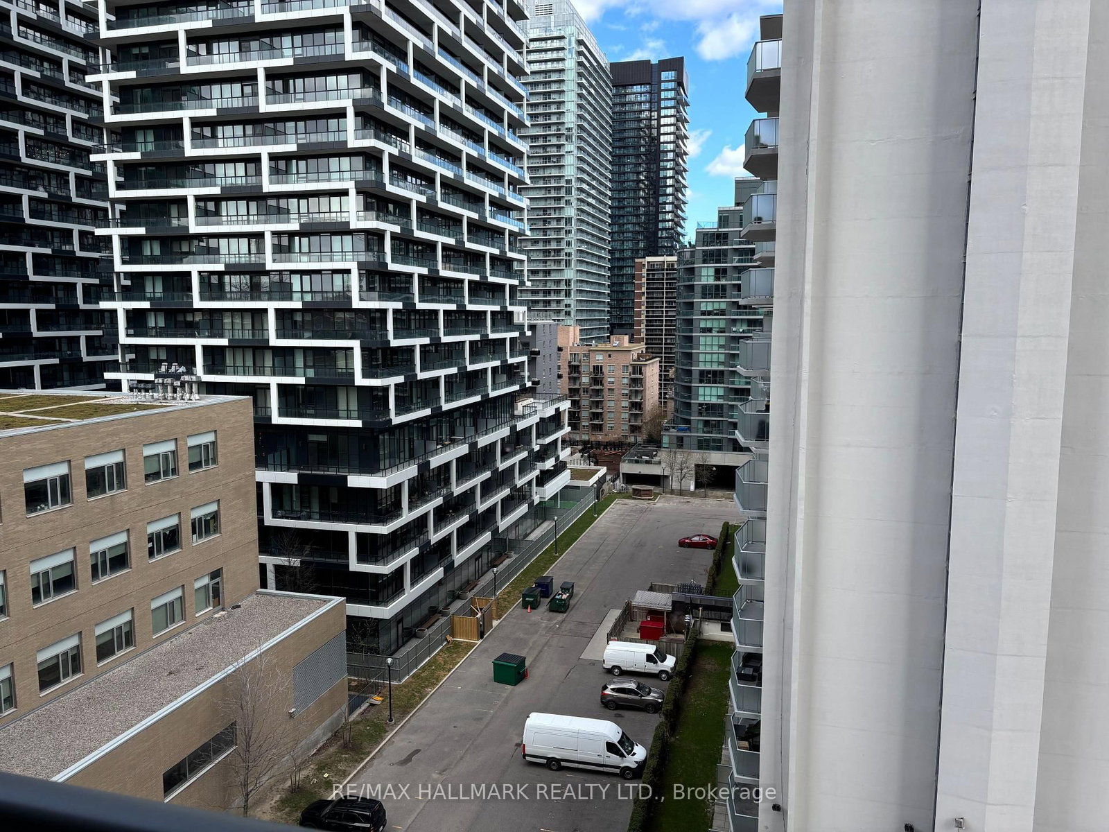 70 Roehampton Avenue, Unit 811 - Photo 10
