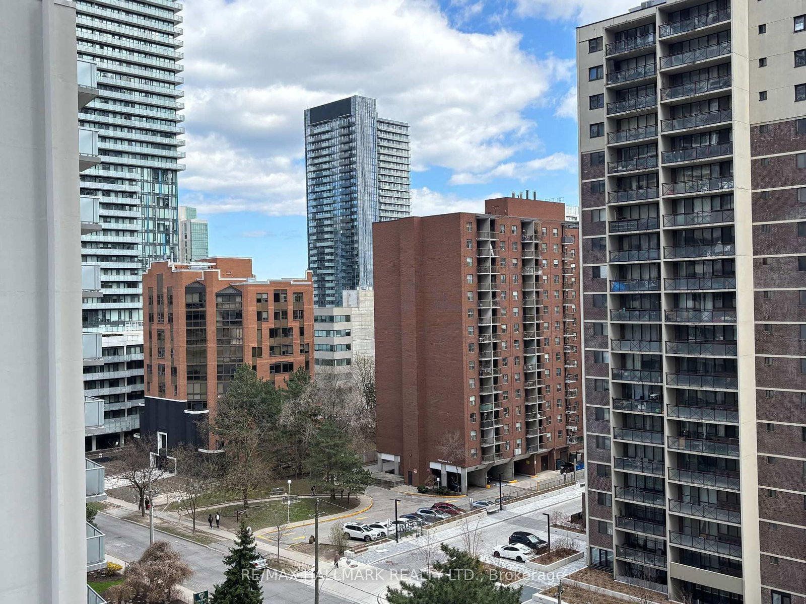 70 Roehampton Avenue, Unit 811 - Photo 11