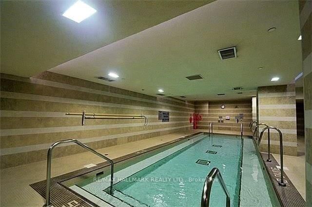 70 Roehampton Avenue, Unit 811 - Photo 14