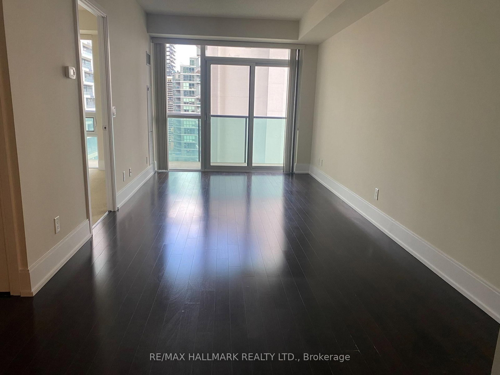 70 Roehampton Avenue, Unit 811 - Photo 2