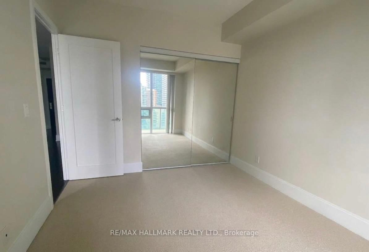 70 Roehampton Avenue, Unit 811 - Photo 5