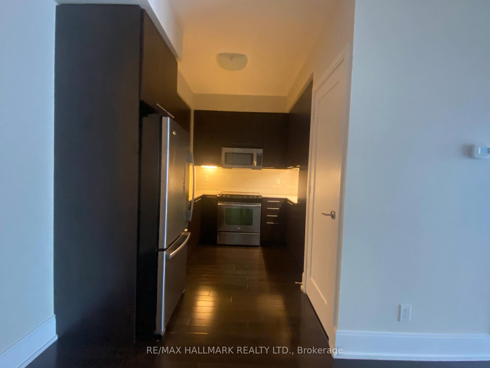 70 Roehampton Avenue, Unit 811 - Photo 6