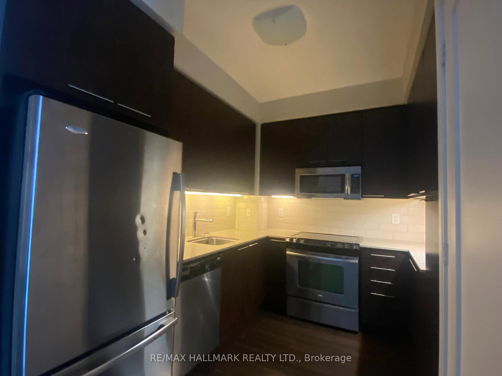 70 Roehampton Avenue, Unit 811 - Photo 7