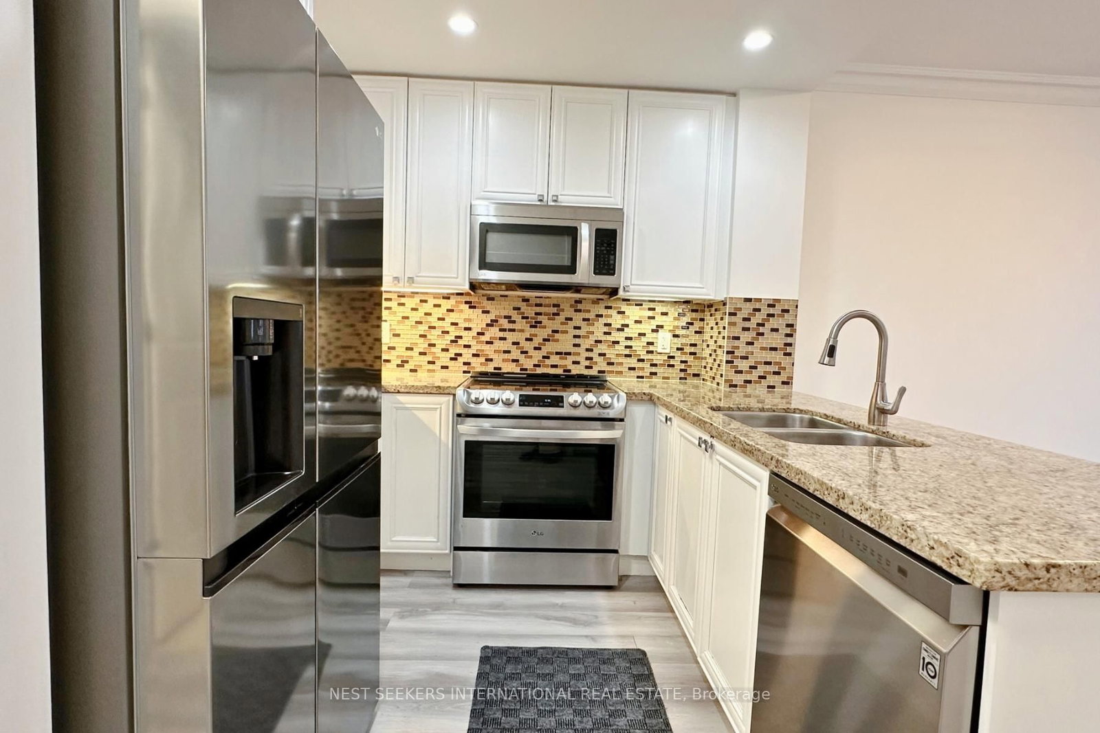 100 HARRISON Garden - Photo 3