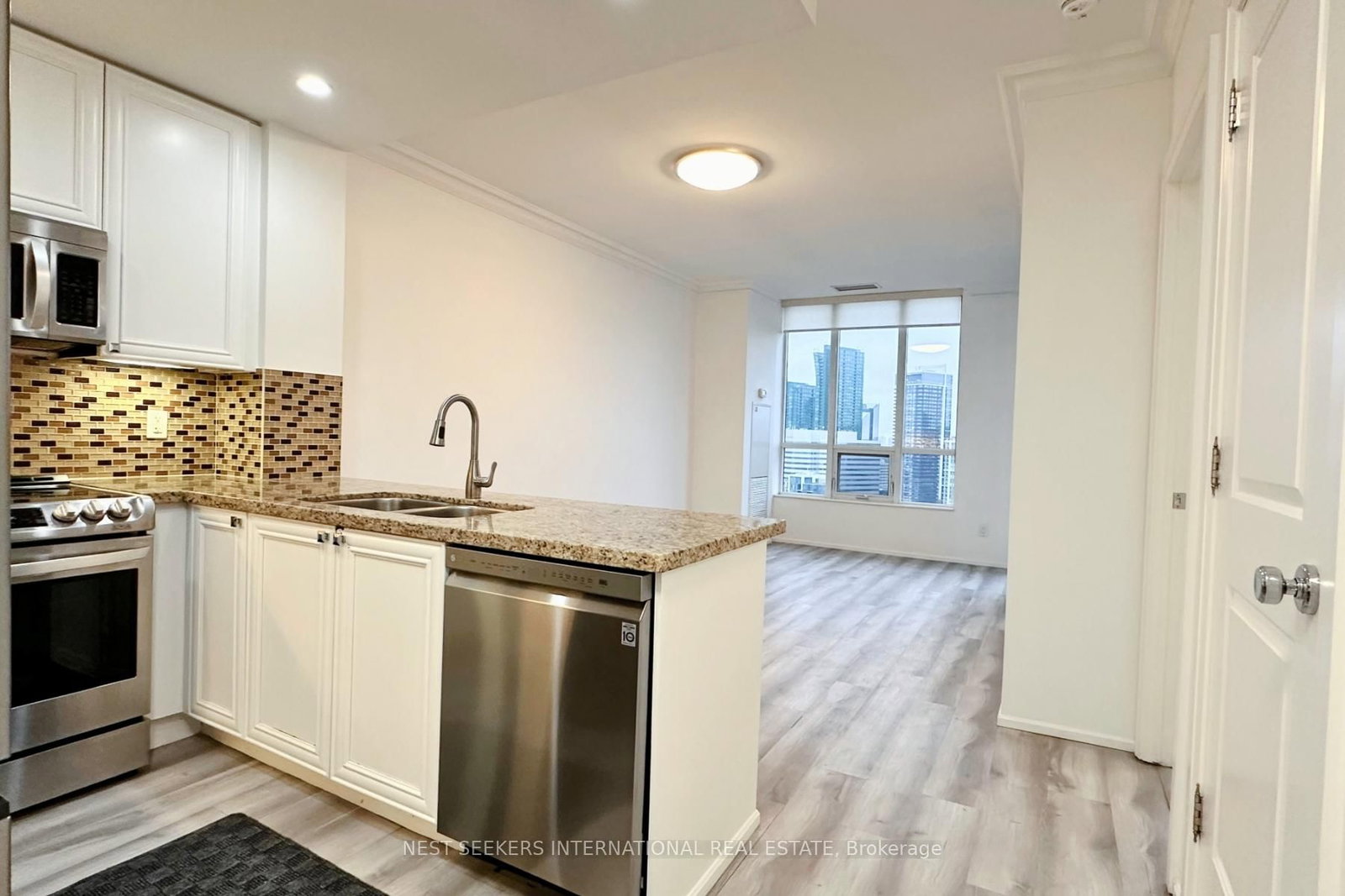 100 HARRISON Garden - Photo 6