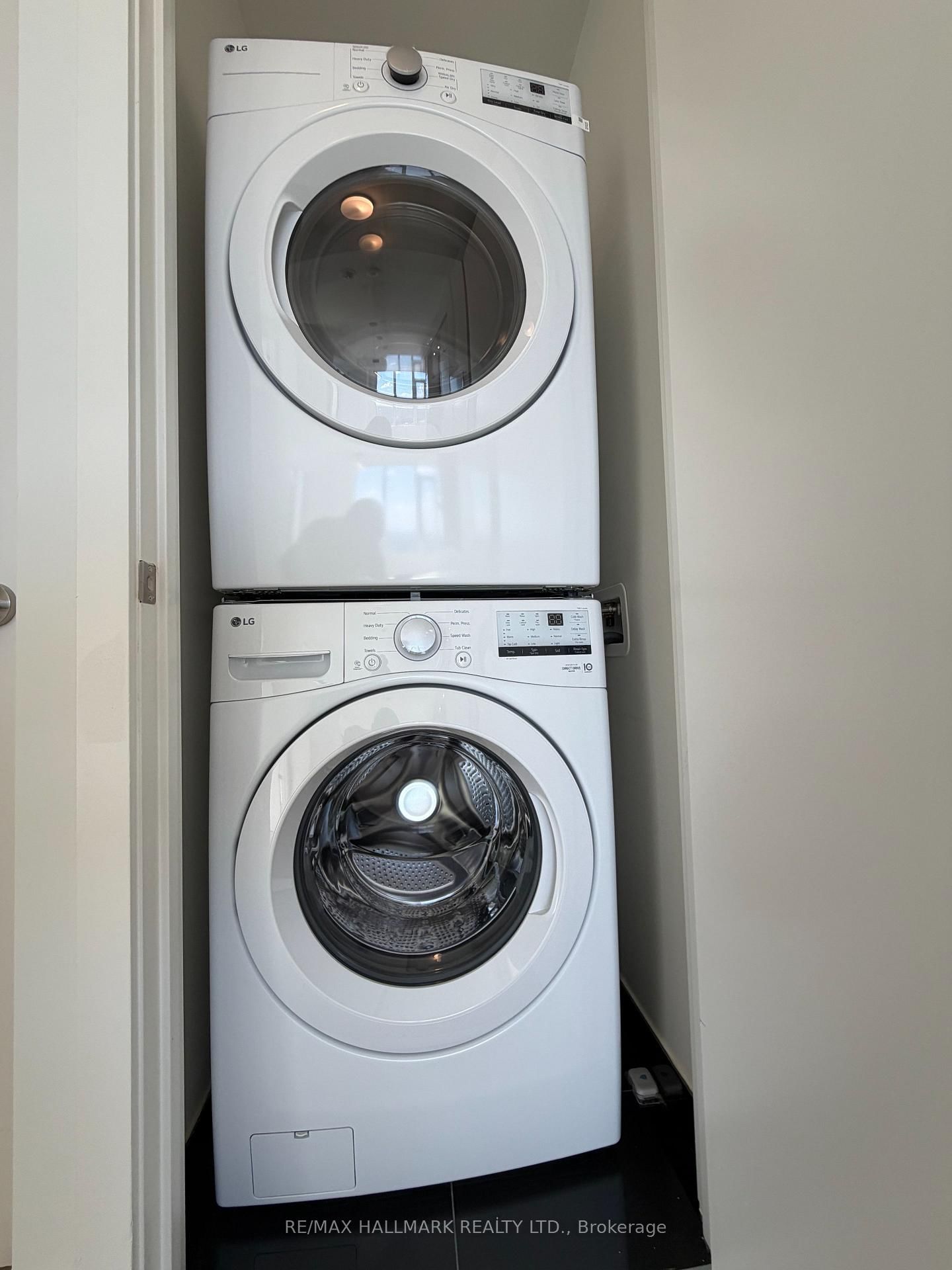 11 Yorkville Avenue, Unit 5707 - Photo 10