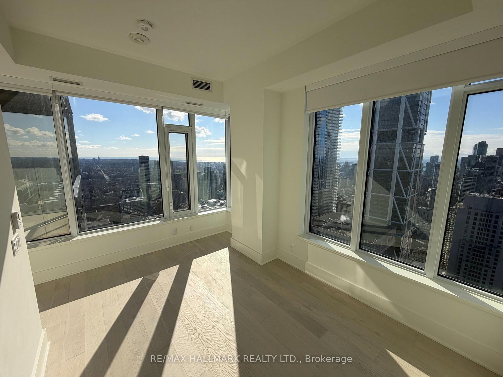 11 Yorkville Avenue, Unit 5707 - Photo 17