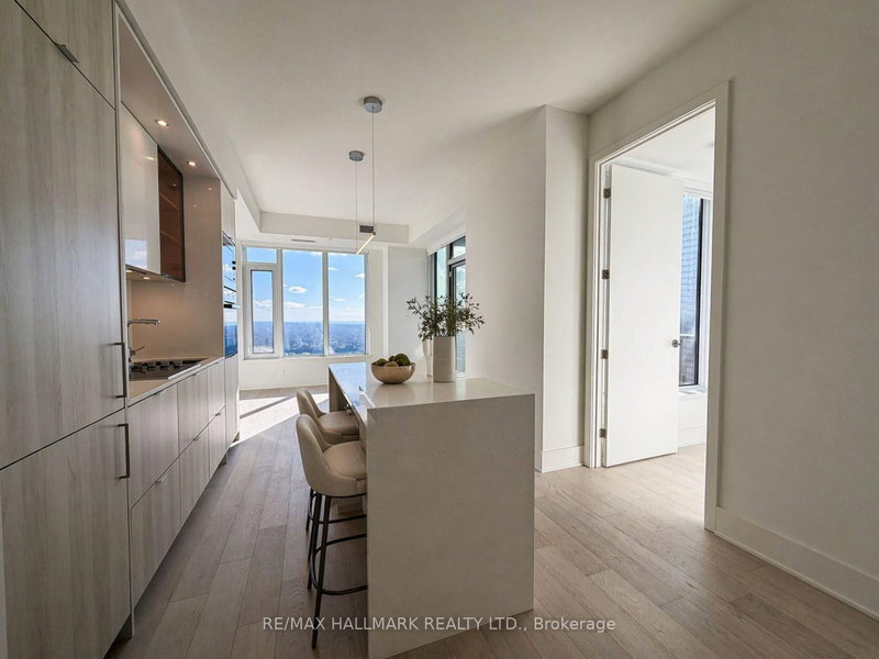 5707 - 11 Yorkville Ave, Toronto, M4W 0B7 | Image 3