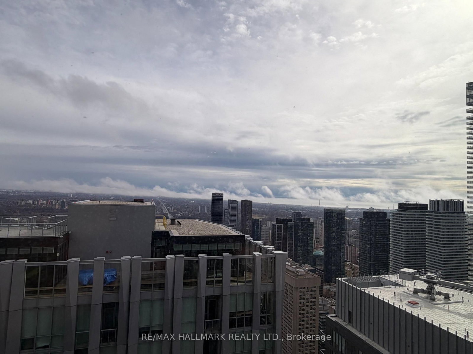 11 Yorkville Avenue, Unit 5707 - Photo 38