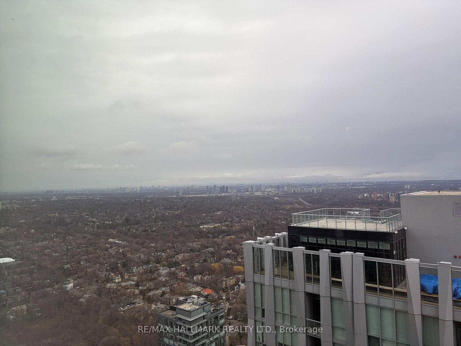 11 Yorkville Avenue, Unit 5707 - Photo 42