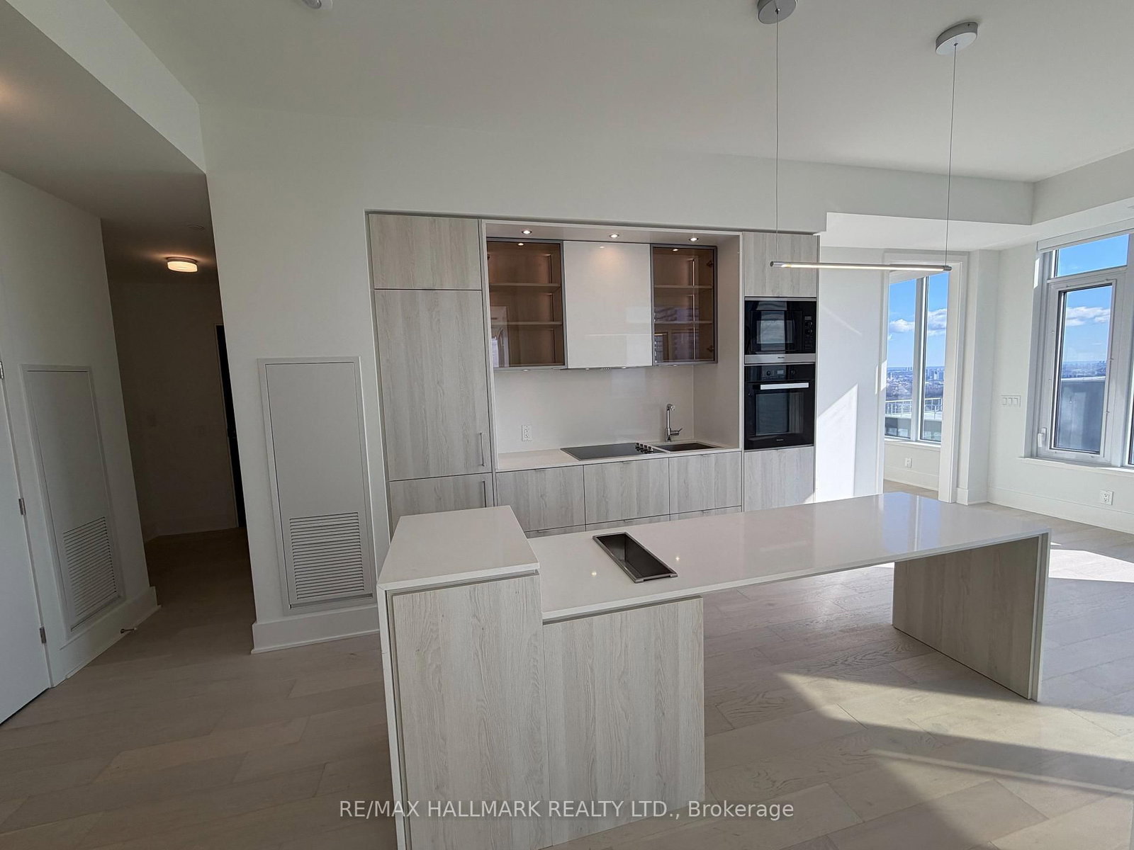 11 Yorkville Avenue, Unit 5707 - Photo 5