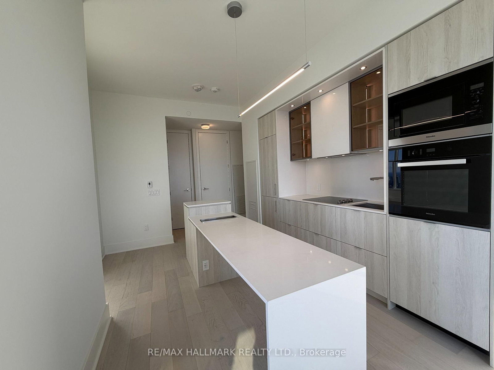 11 Yorkville Avenue, Unit 5707 - Photo 7