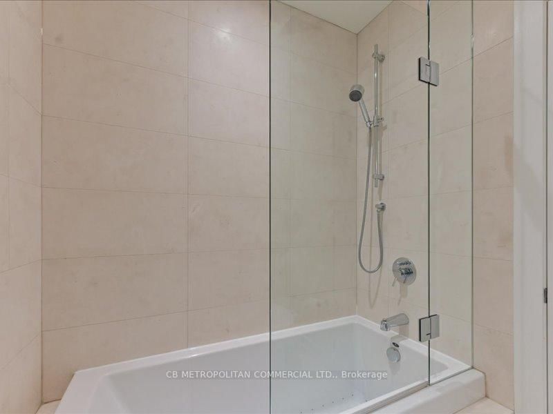 968 Queen Street W - Photo 40