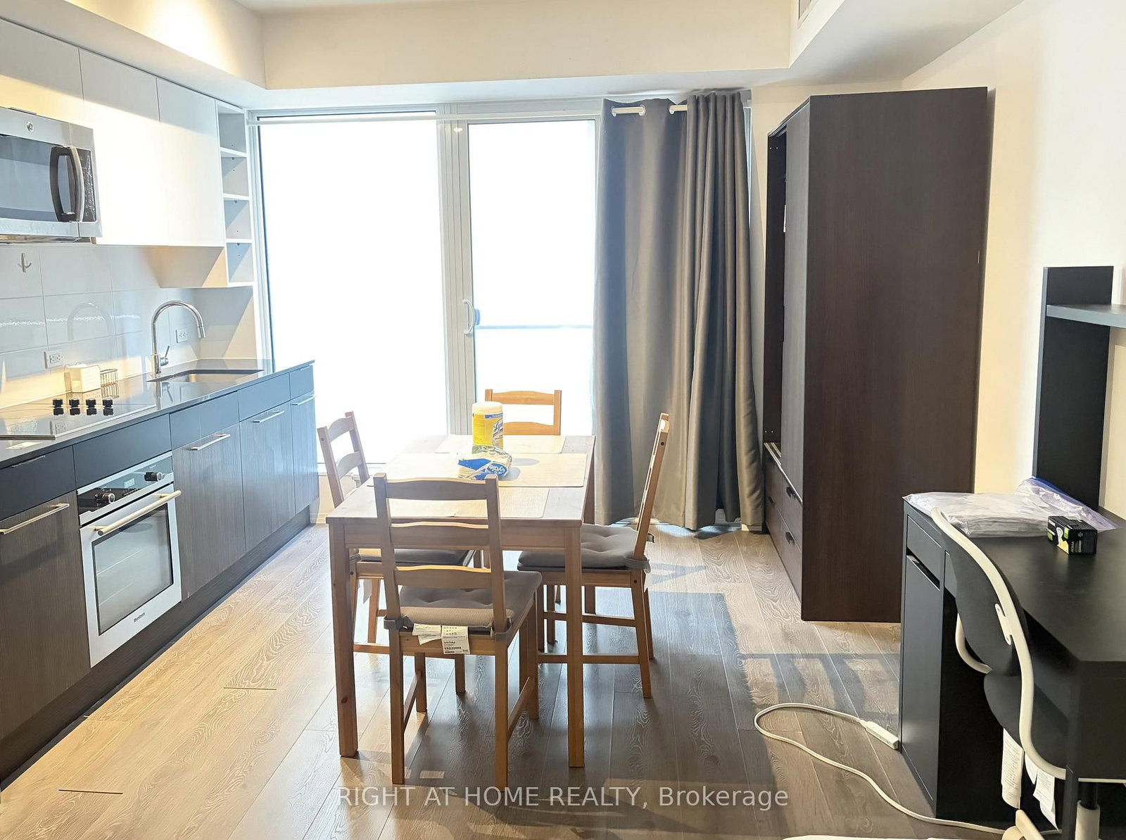 68 Shuter Street, Unit 1011 - Photo 4