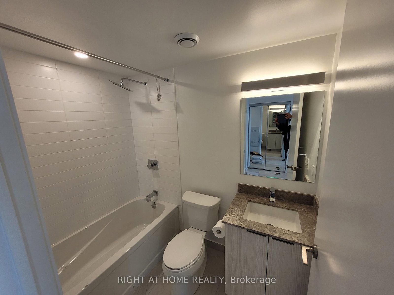 501 Yonge Street, Unit 3705 - Photo 11