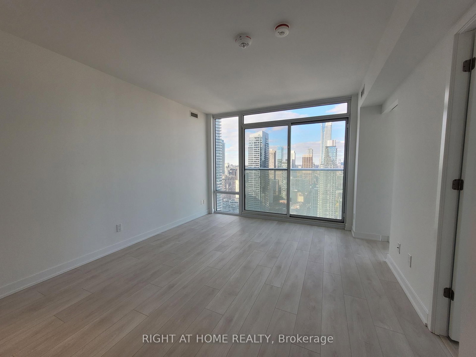 501 Yonge Street, Unit 3705 - Photo 17