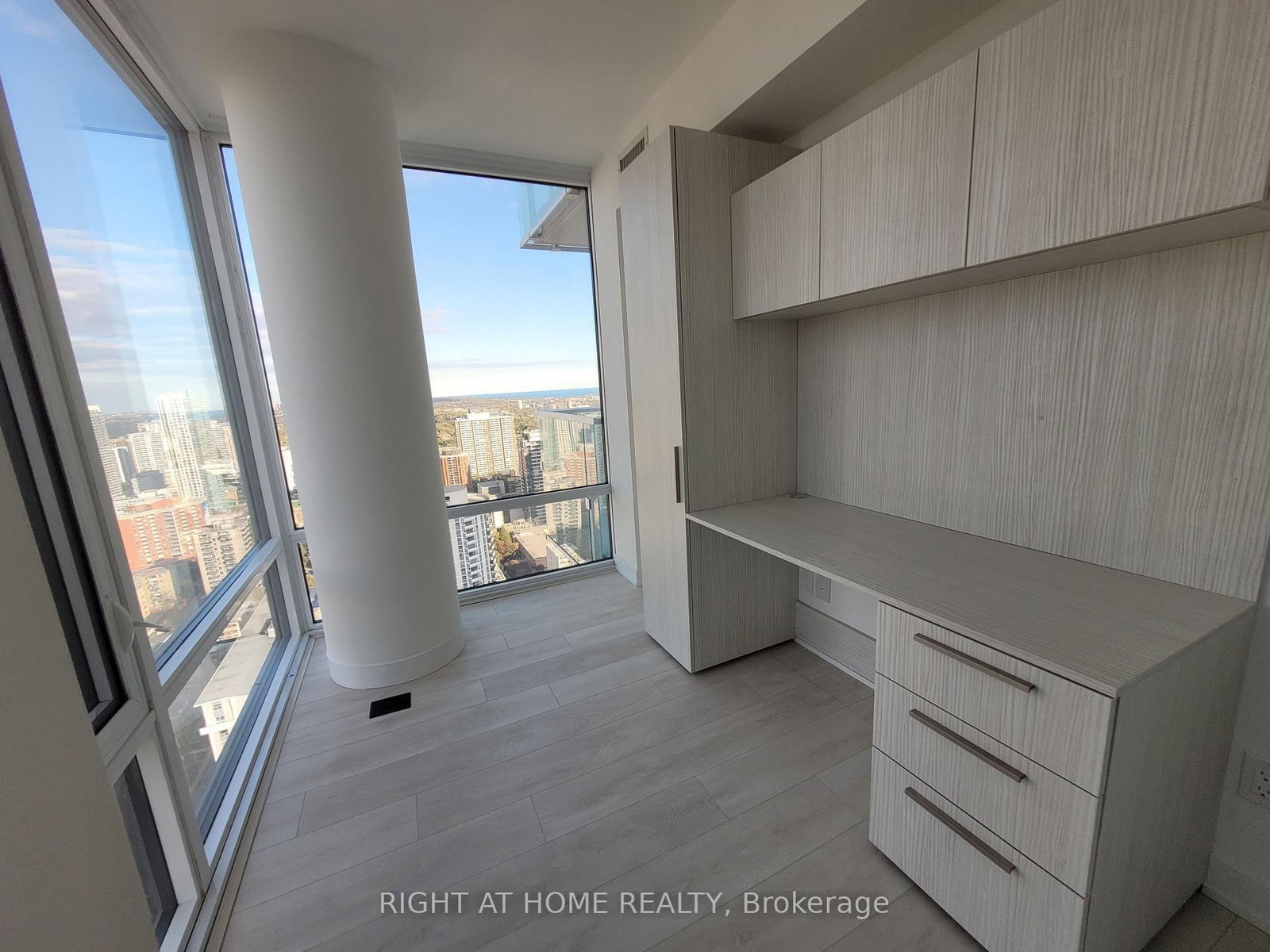 501 Yonge Street, Unit 3705 - Photo 21