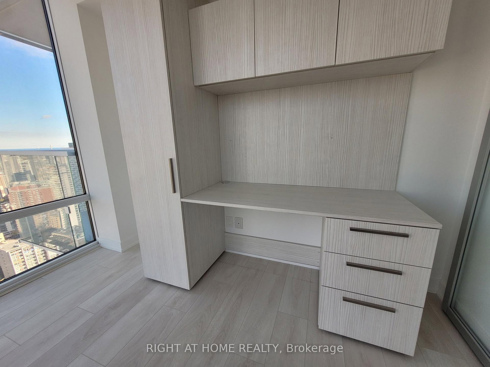 501 Yonge Street, Unit 3705 - Photo 22