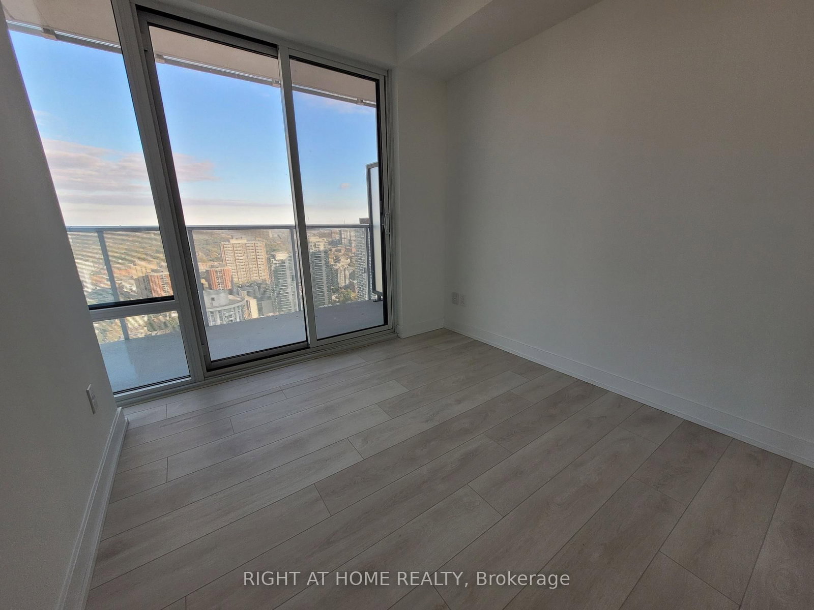 501 Yonge Street, Unit 3705 - Photo 23