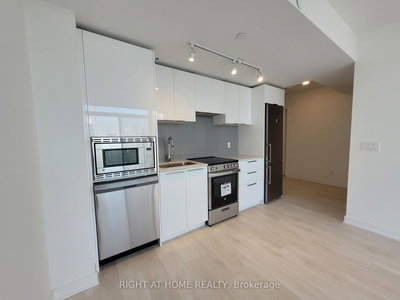 3705-501 Yonge Street, Toronto, Ontario image-0-2