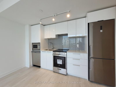 3705-501 Yonge Street, Toronto, Ontario image-0-3