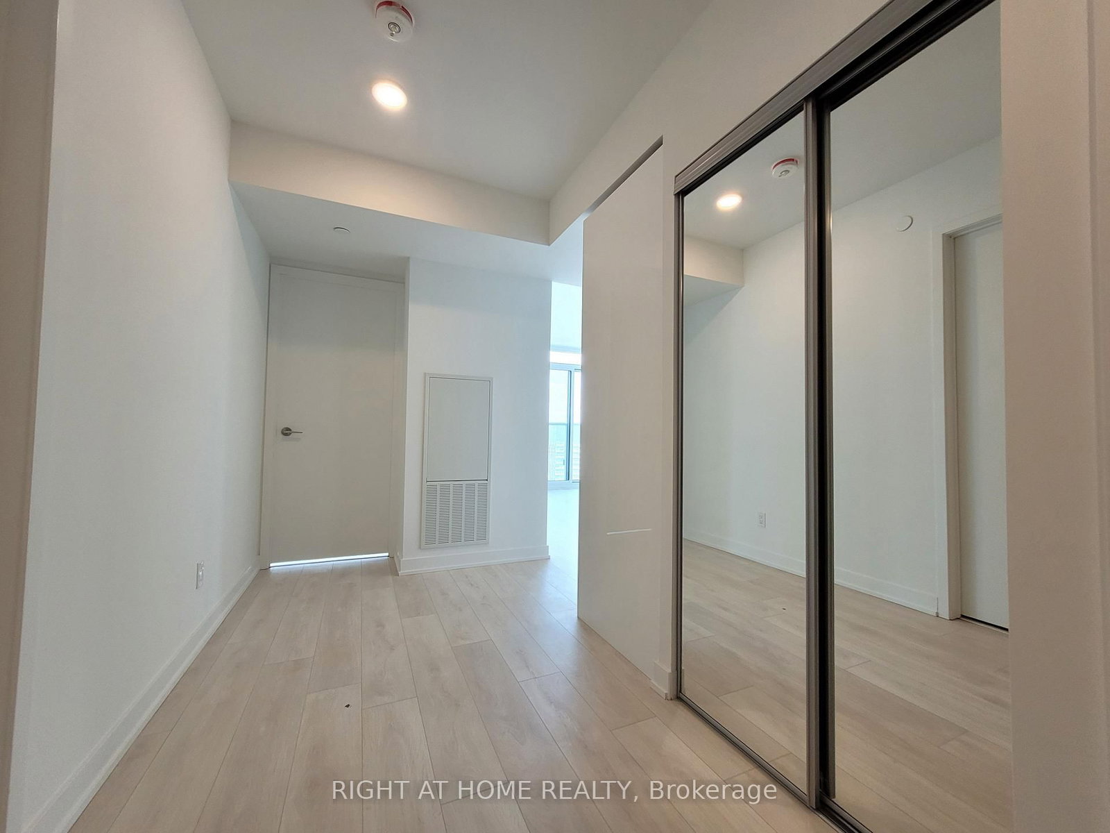 501 Yonge Street, Unit 3705 - Photo 6