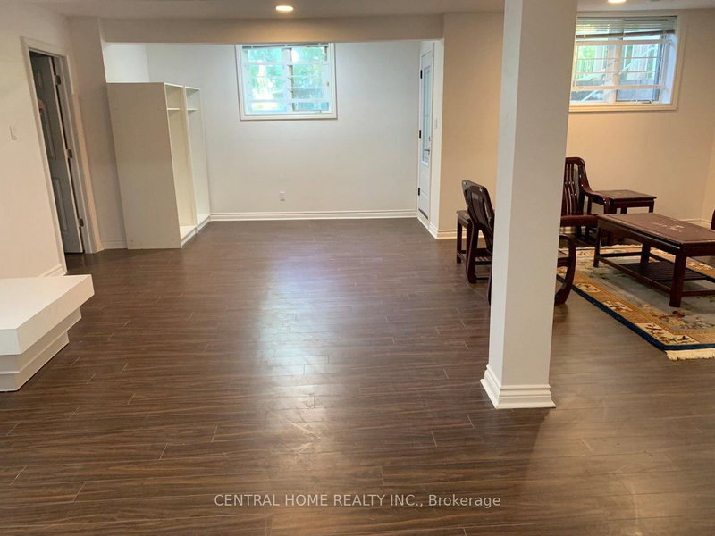 342 Parkview Ave E, Toronto, M2N 3Z5 | Image 3