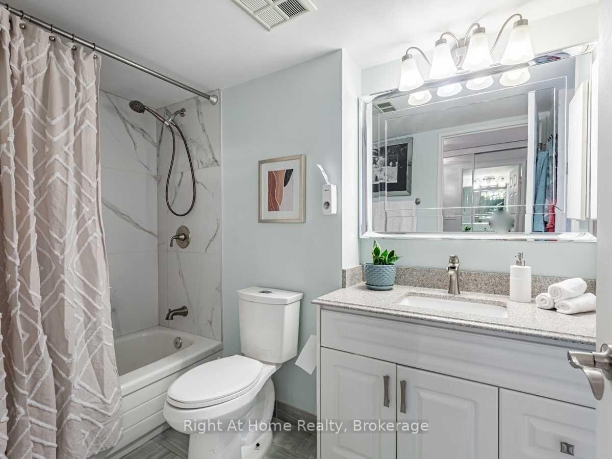 24 Wellesley Street W, Unit 513 - Photo 29