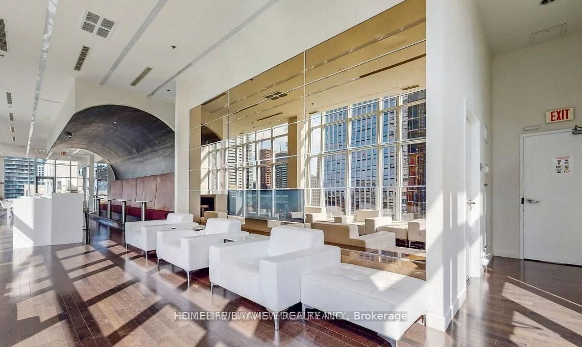 21 Nelson Street, Unit 528 - Photo 4