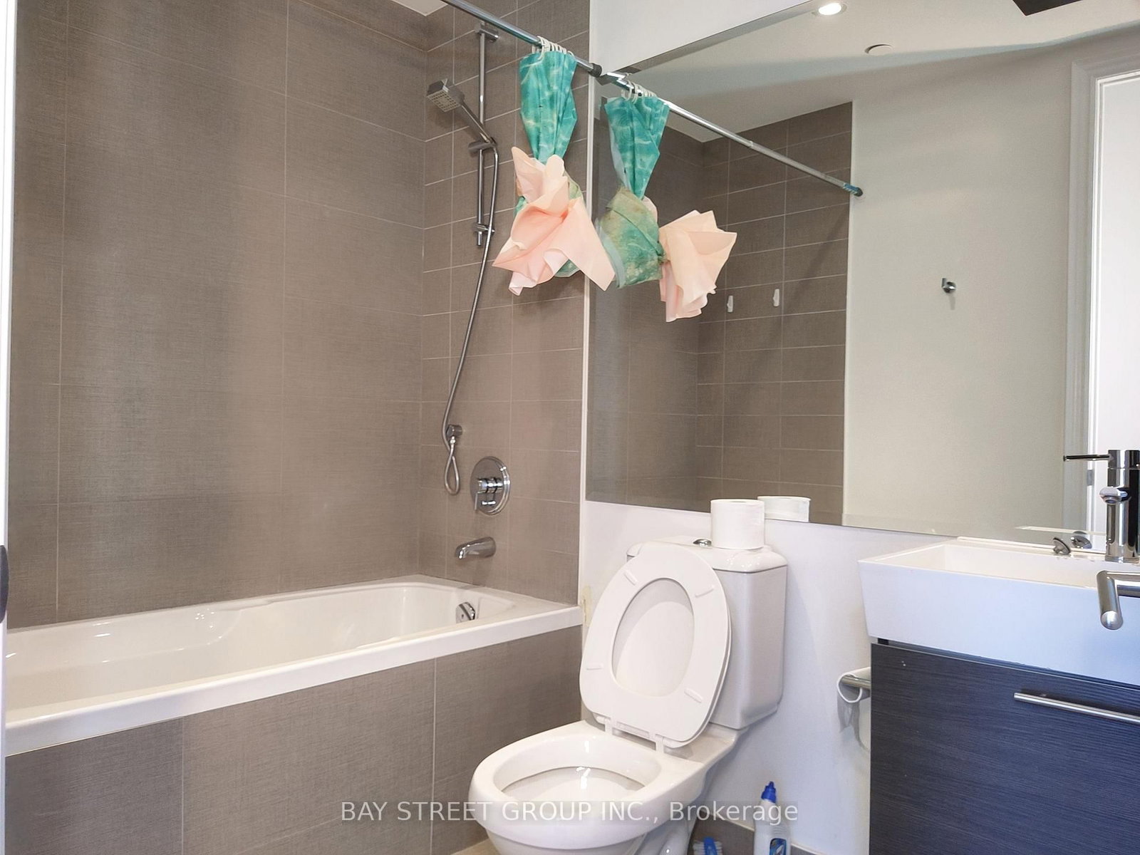 388 Yonge Street, Unit 6704 - Photo 7