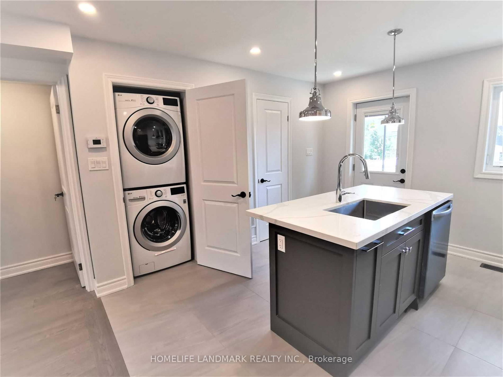 119 Gloucester Grove - Photo 12