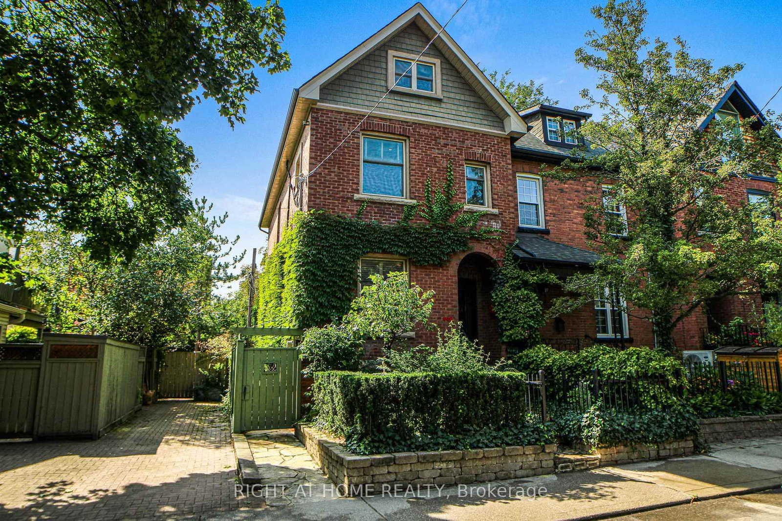 440 Sackville Street - Photo 2