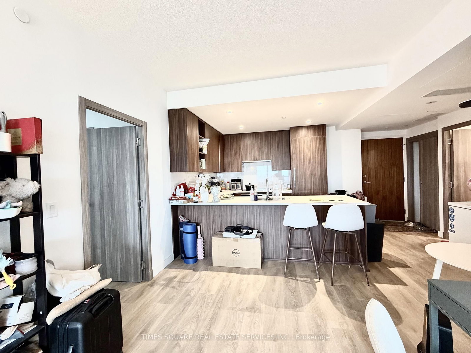 27 McMahon Drive, Unit 2203 - Photo 4