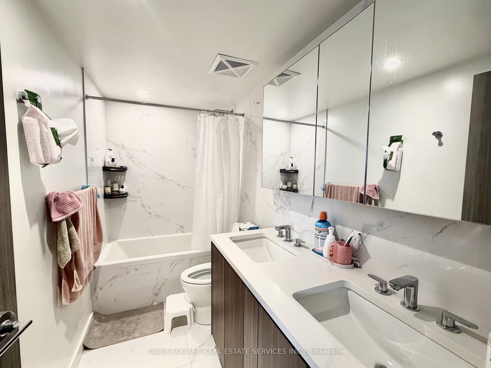 27 McMahon Drive, Unit 2203 - Photo 5