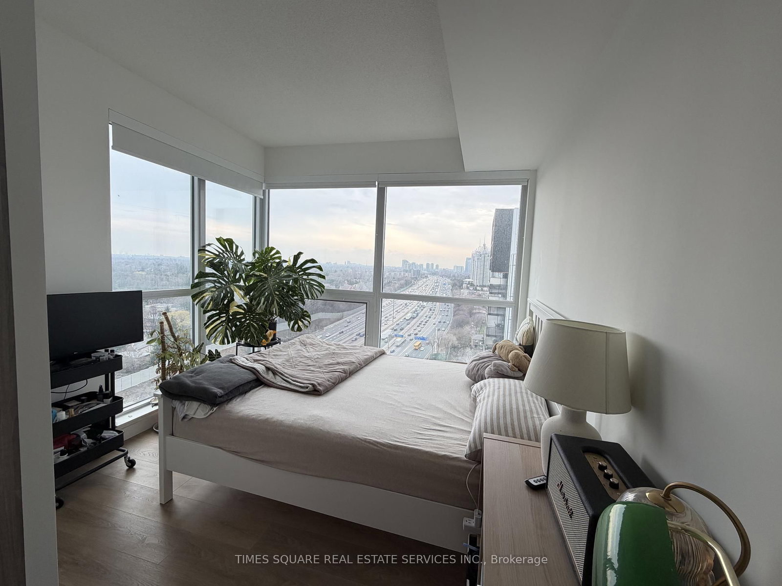 27 McMahon Drive, Unit 2203 - Photo 6