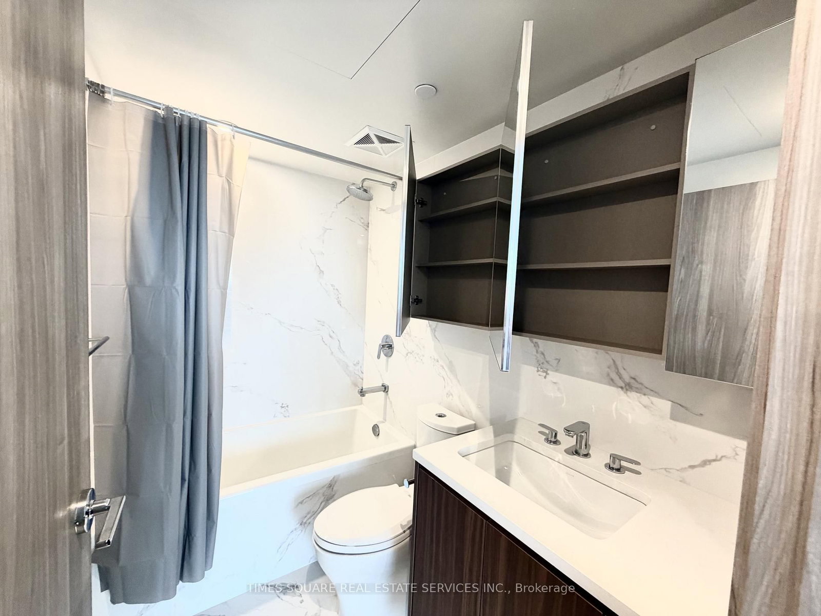 27 McMahon Drive, Unit 2203 - Photo 9