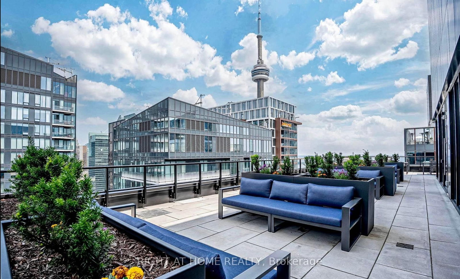 357 King Street W, Unit 708 - Photo 12