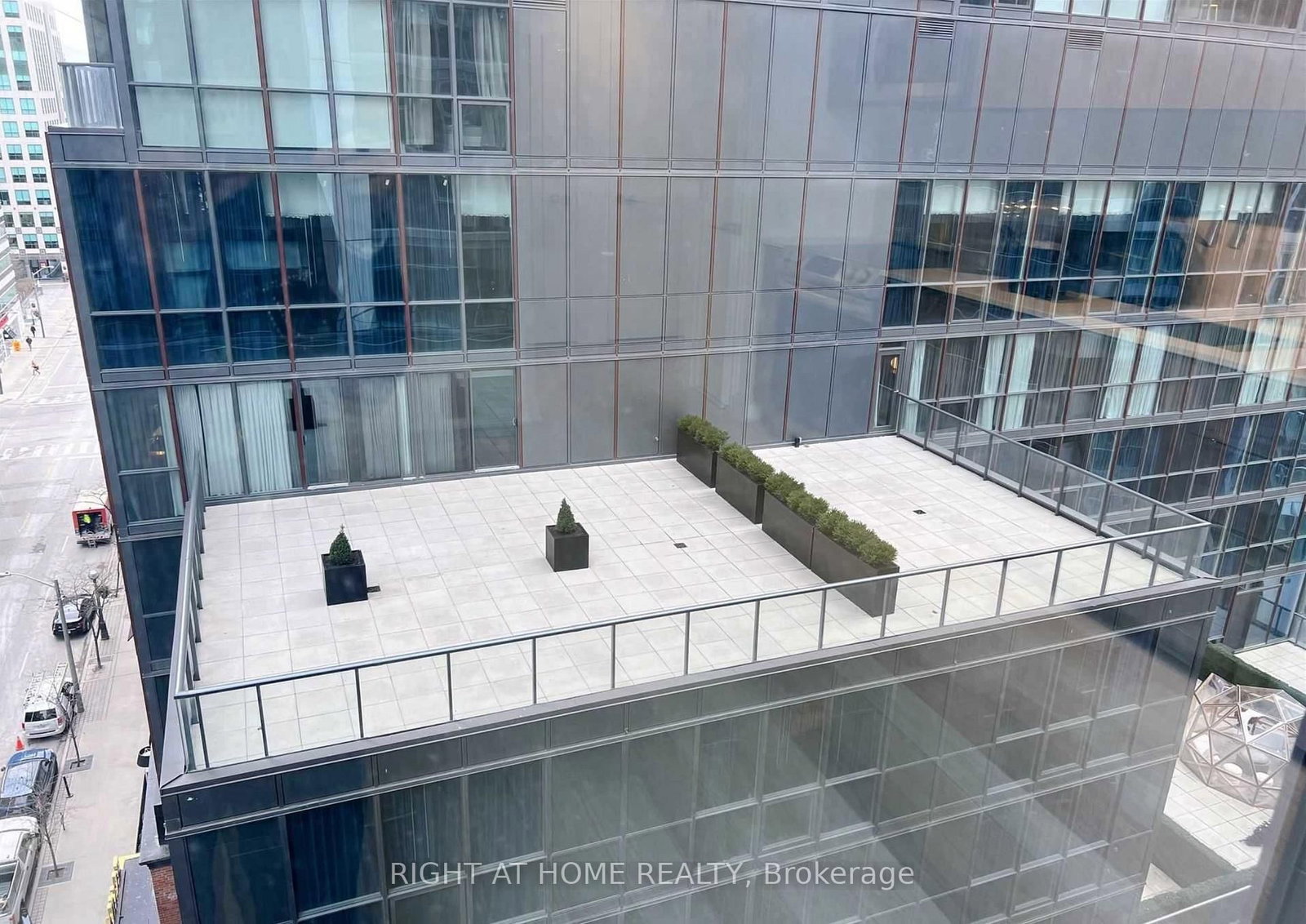 357 King Street W, Unit 708 - Photo 13