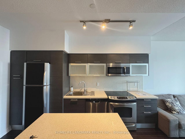 3609 - 386 Yonge Street