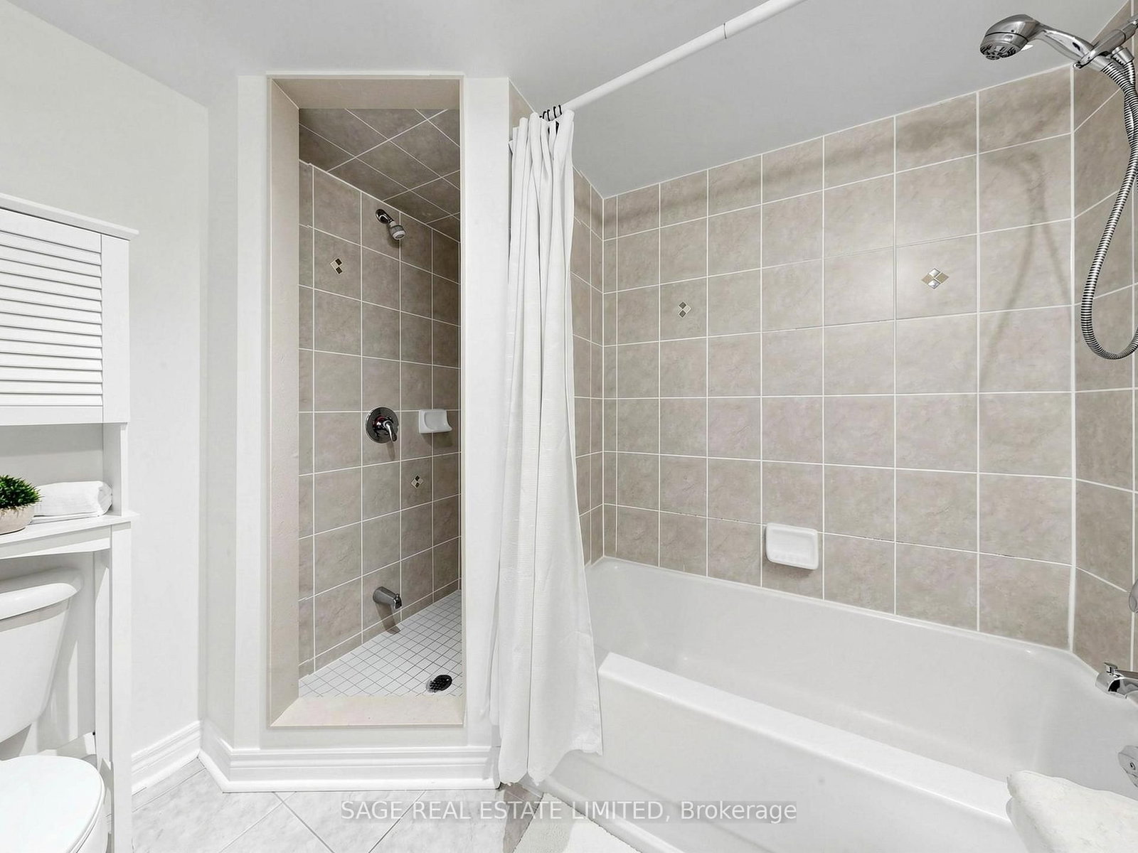 225 Wellesley Street E, Unit 811 - Photo 17