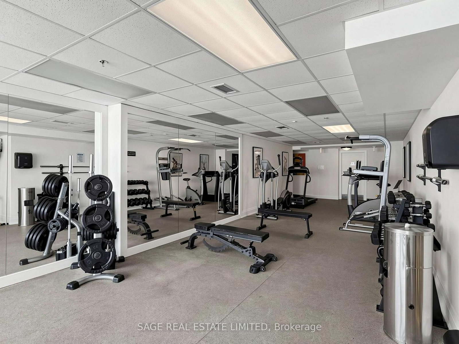 225 Wellesley Street E, Unit 811 - Photo 35