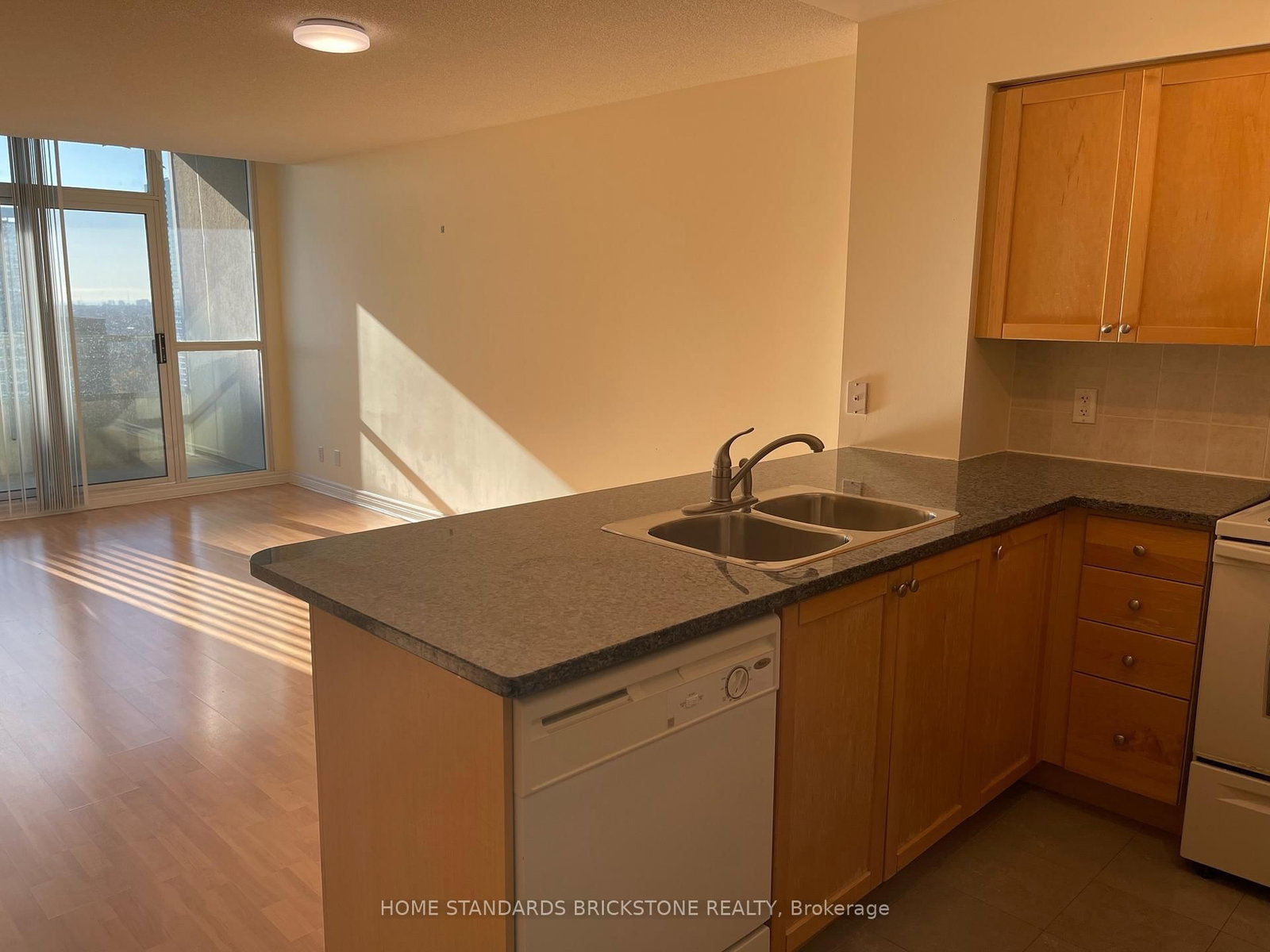 23 Hollywood Avenue, Unit 3709 - Photo 3