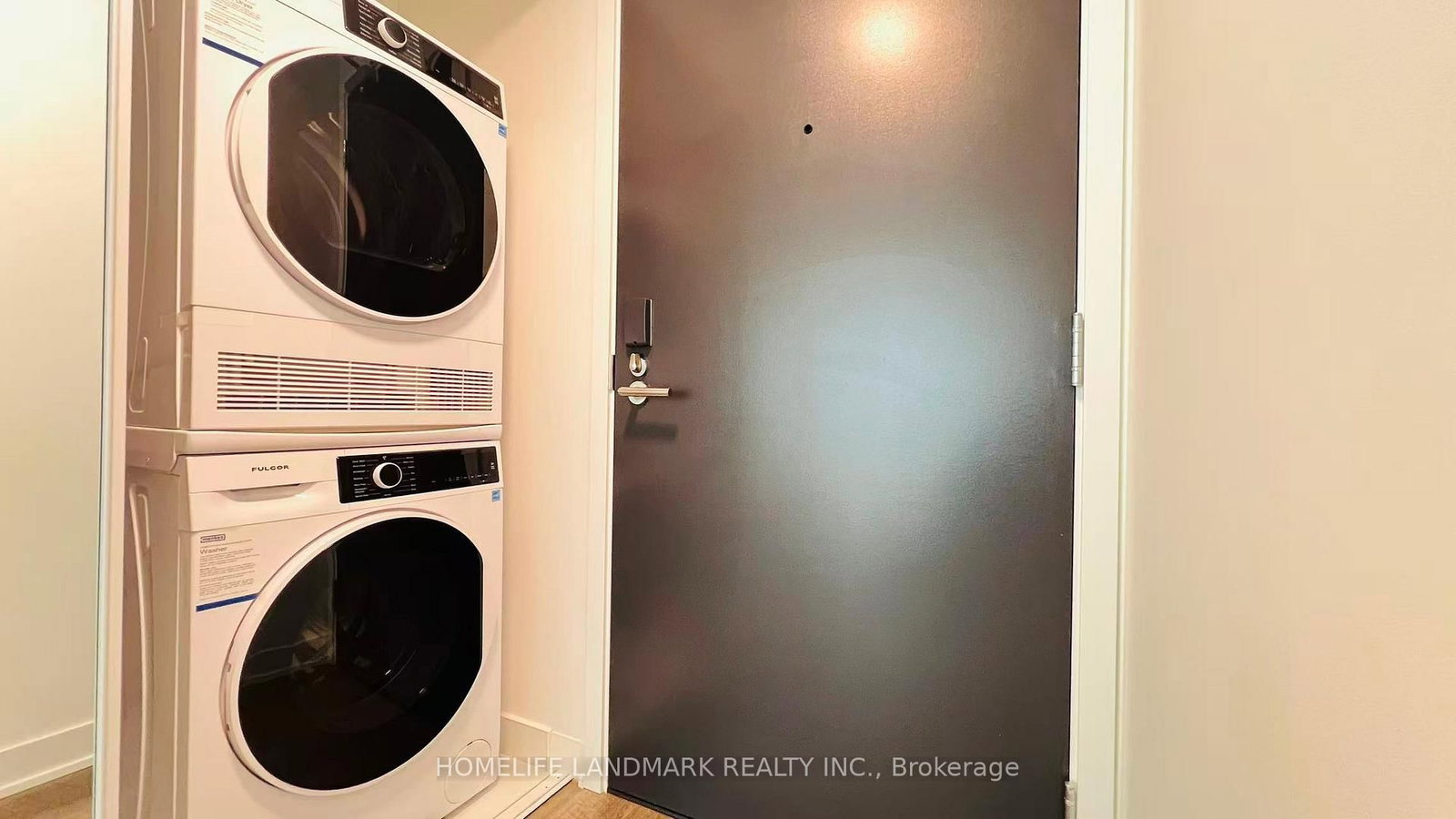 180 Front Street E, Unit 916 - Photo 14