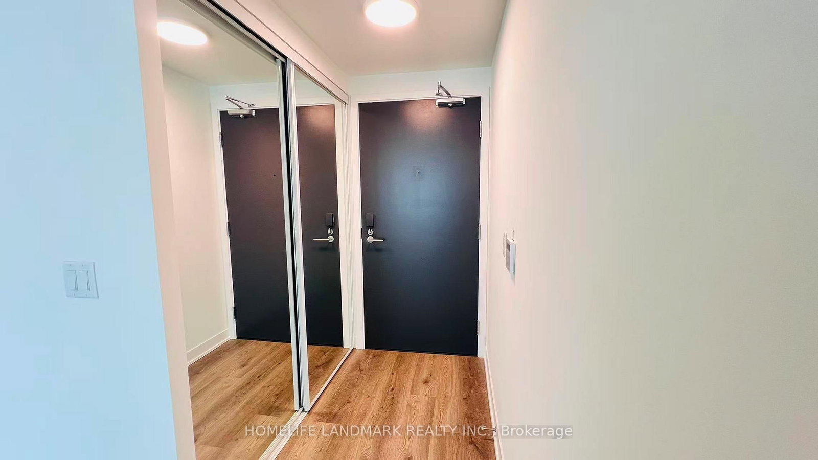 180 Front Street E, Unit 916 - Photo 8