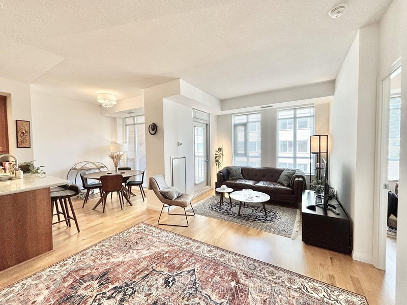 426 - 900 Mount Pleasant Rd, Toronto, M4P 3J9 | Image 2