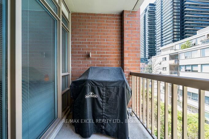 900 Mount Pleasant Road, Unit 426 - Photo 21