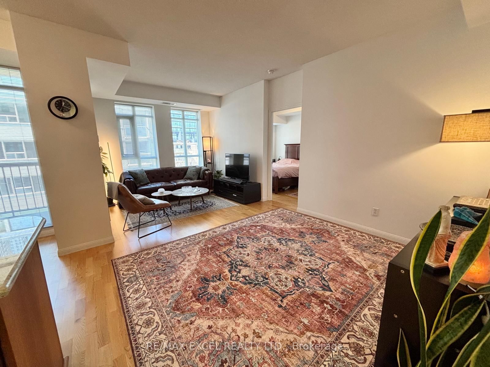 900 Mount Pleasant Road, Unit 426 - Photo 4