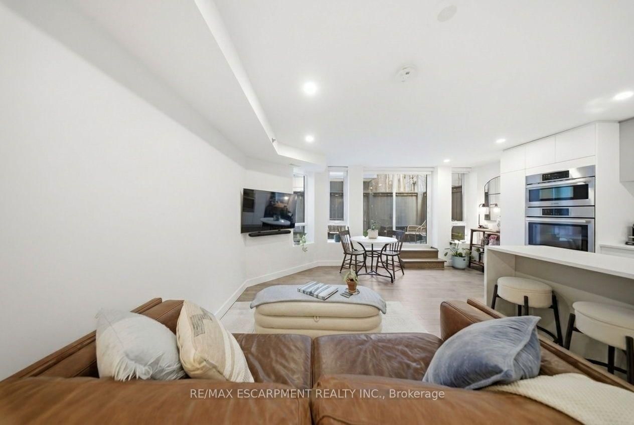 127 Queen Street E, Unit TH1 - Photo 14
